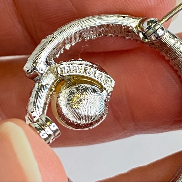 Marvella Circle Brooch Rhinestone Faux Pearl Silver Tone Vintage Jewelry - Picture 9 of 9